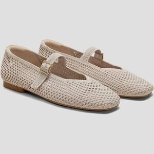 Elegant Beige Flats for Women